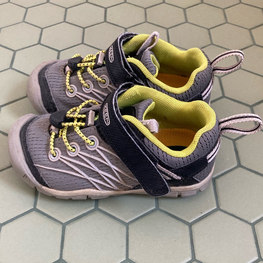KEEN Chandler CNX Comfortable Sneakers Toddler Size 9